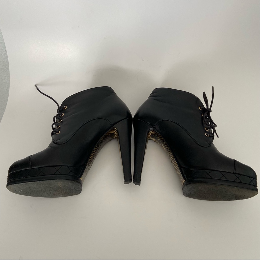Chanel Black Leather CC Cap Toe Lace Up Platform Ankle Boots - Picture 6 of 16